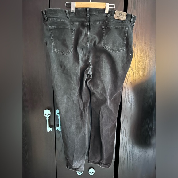 Black Wrangler Jeans - Picture 2 of 3